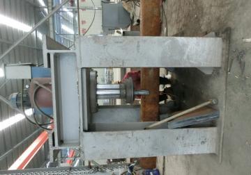 200噸型材壓彎?rùn)C(jī)